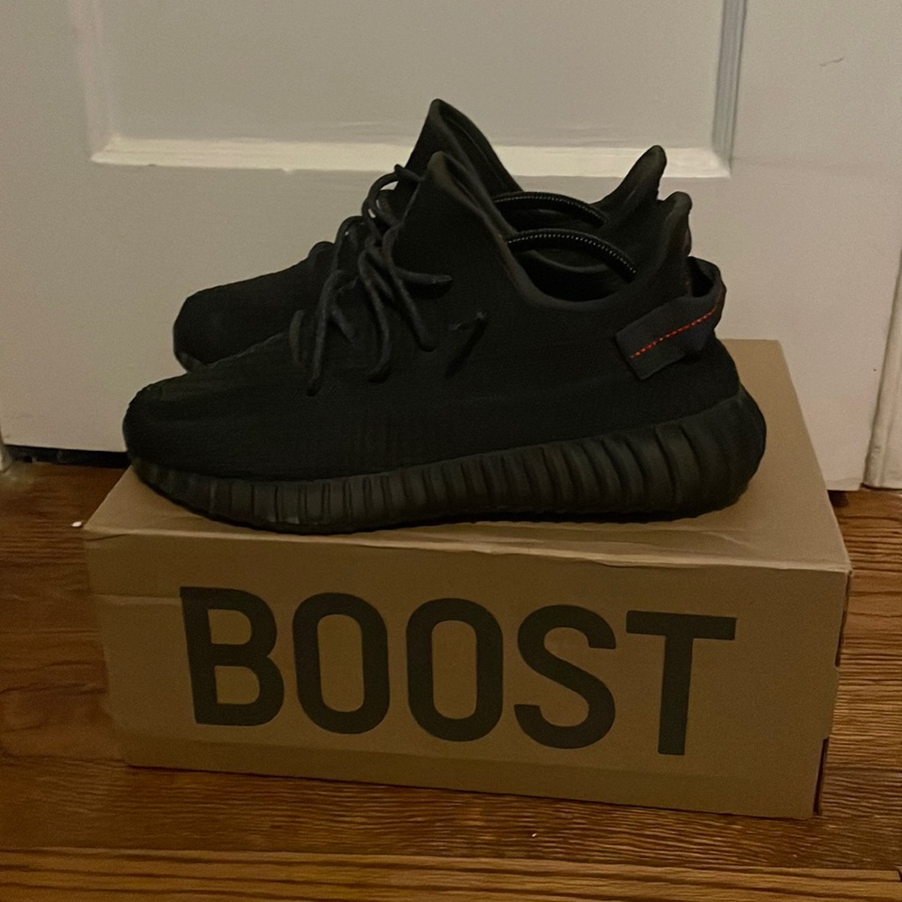 Yeezy 350 v2 “black non reflective”